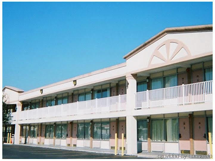 Red Carpet Inn And Suites Scranton Eksteriør billede