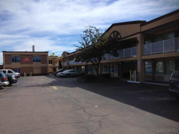 Red Carpet Inn And Suites Scranton Eksteriør billede